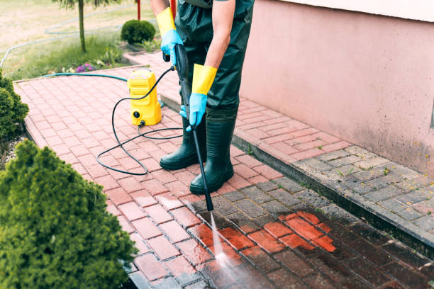 Best Patio and Deck Pressure Washing  in Hibbing, MN